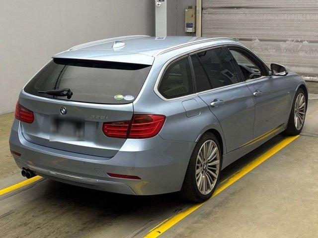 BMW 3 SERIES 2012