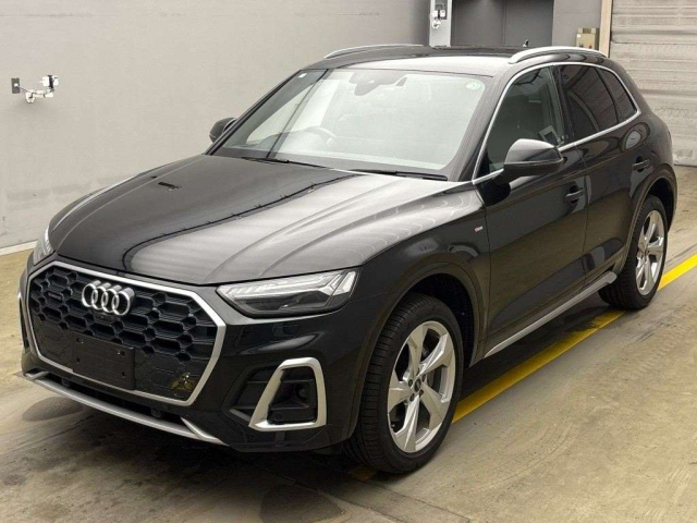 AUDI Q5 2021