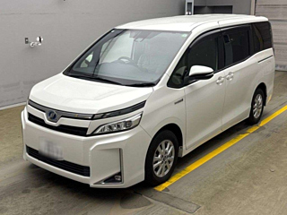 TOYOTA VOXY 2018