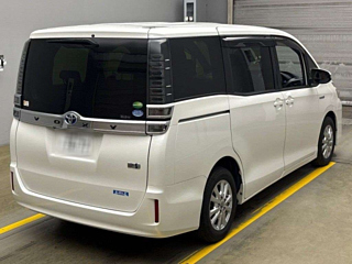 TOYOTA VOXY 2018