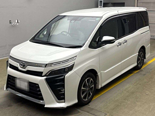 TOYOTA VOXY 2021
