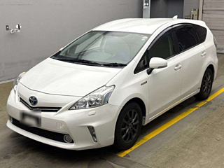 TOYOTA PRIUS ALPHA 2014