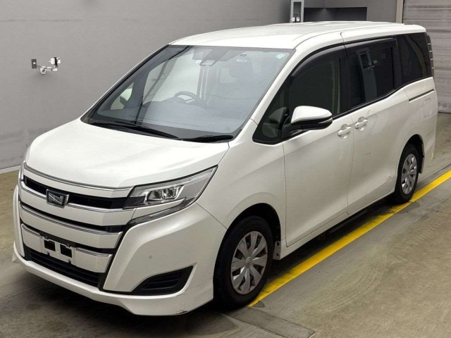 TOYOTA NOAH 2020