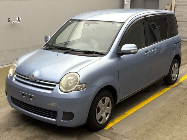 TOYOTA SIENTA 2011