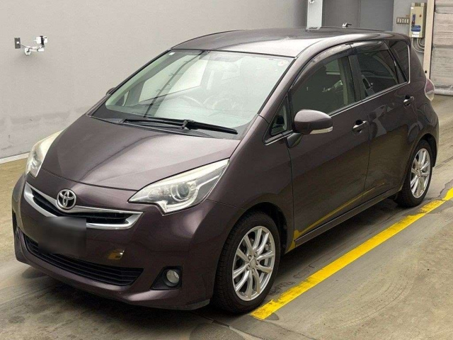 TOYOTA RACTIS 2014