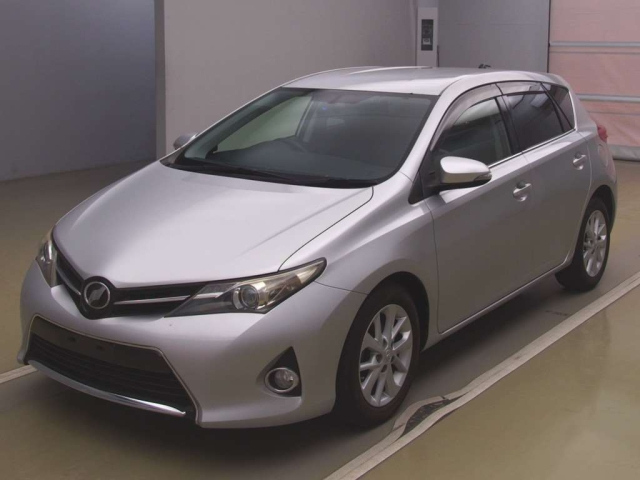 TOYOTA AURIS 2014