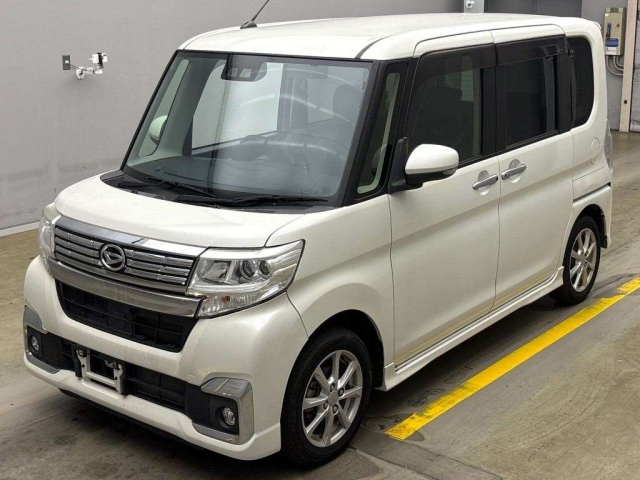 DAIHATSU TANTO 2018