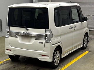 DAIHATSU TANTO 2018