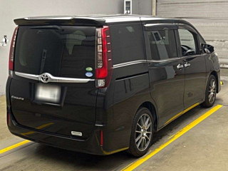 TOYOTA ESQUIRE 2016