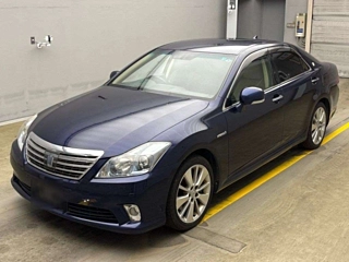 TOYOTA CROWN 2010