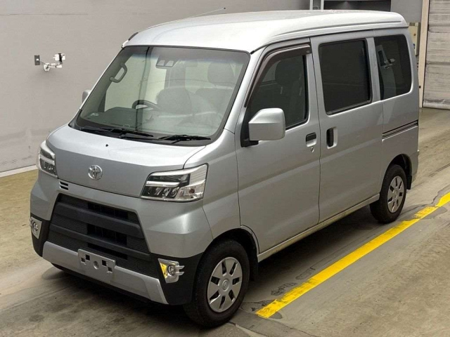 TOYOTA PIXIS VAN 2020