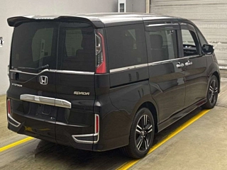 HONDA STEP WAGON 2017