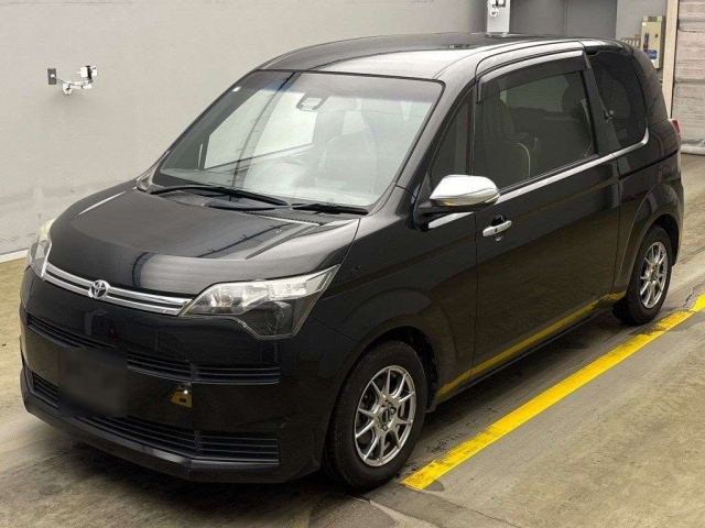 TOYOTA SPADE 2016