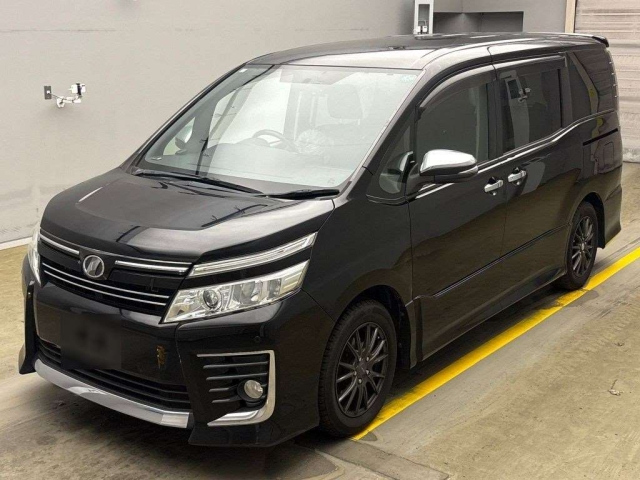 TOYOTA VOXY 2015
