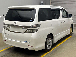 TOYOTA VELLFIRE 2011