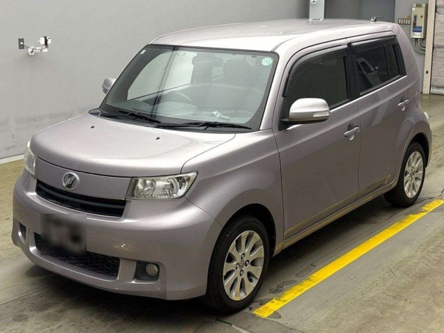 TOYOTA BB 2013
