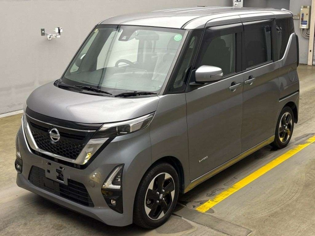 NISSAN ROOX 2020