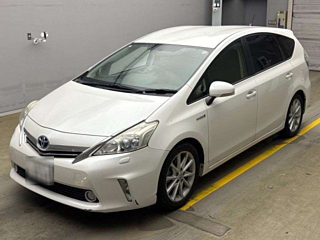 TOYOTA PRIUS ALPHA 2012