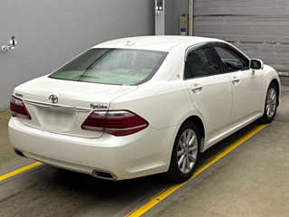 TOYOTA CROWN 2012