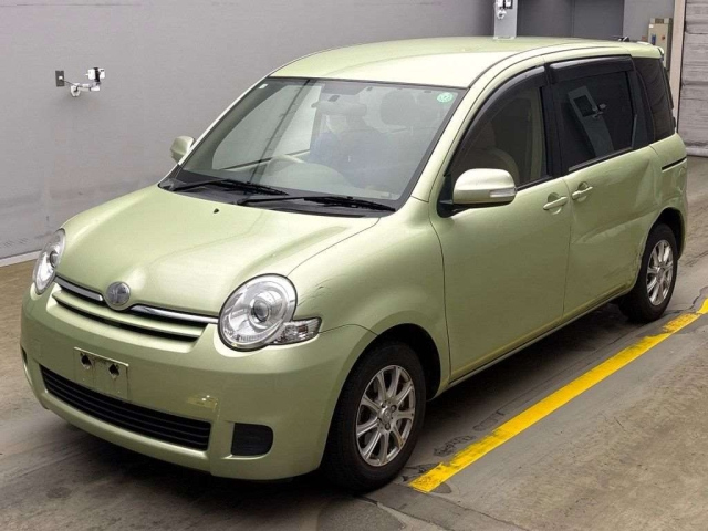 TOYOTA SIENTA 2014