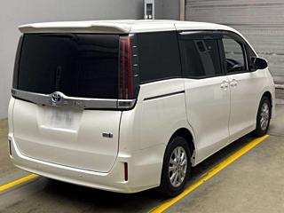 TOYOTA NOAH 2021