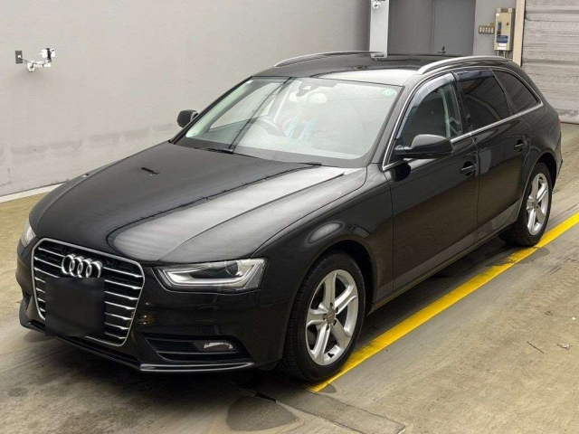 AUDI A4 2015