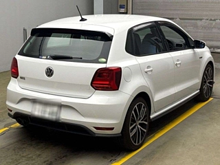 VOLKSWAGEN POLO 2015