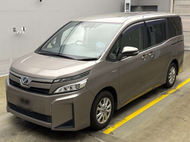 TOYOTA VOXY 2018