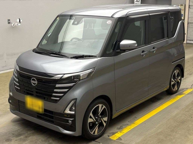 NISSAN ROOX 2023