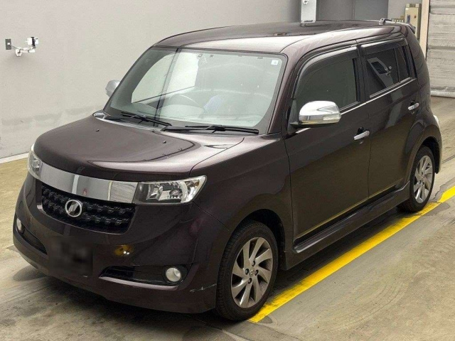 TOYOTA BB 2012
