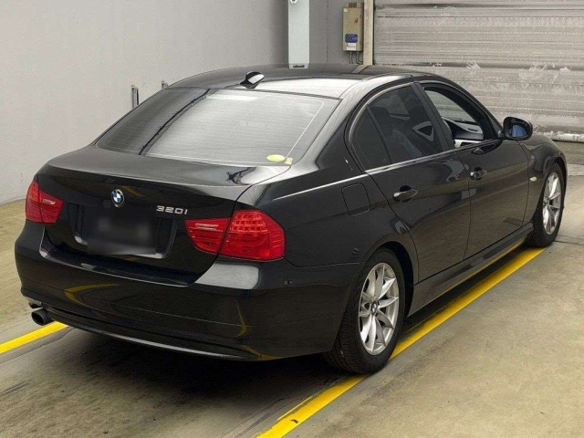 BMW 3 SERIES 2010