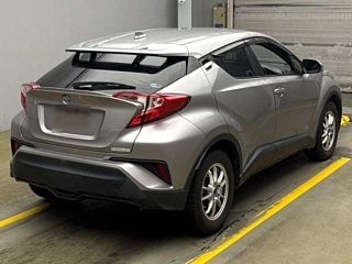 TOYOTA C-HR 2017