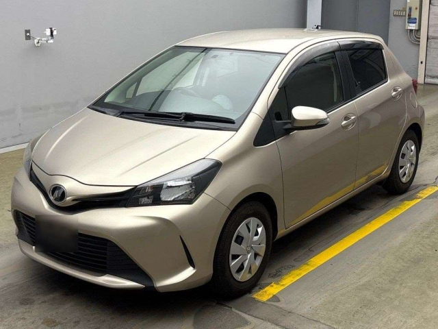 TOYOTA VITZ 2014