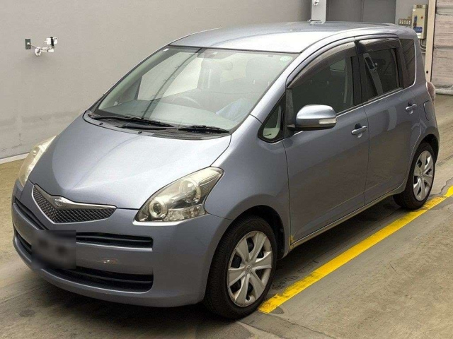 TOYOTA RACTIS 2010