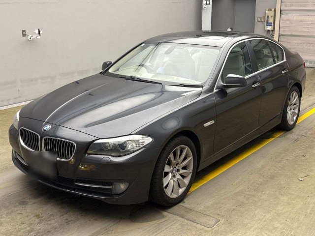 BMW 5 SERIES 2010