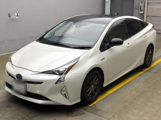 TOYOTA PRIUS 2017