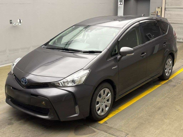 TOYOTA PRIUS ALPHA 2018
