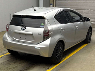 TOYOTA AQUA 2012