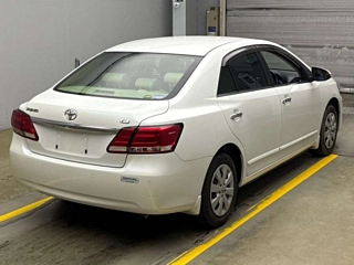 TOYOTA PREMIO 2016