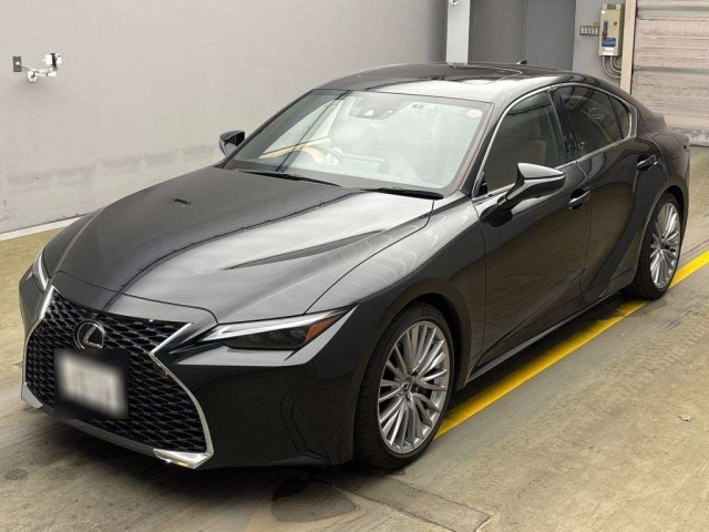 LEXUS IS 2023