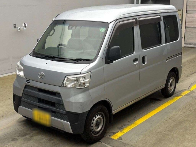 TOYOTA PIXIS VAN 2018