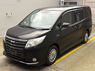 TOYOTA NOAH 2016