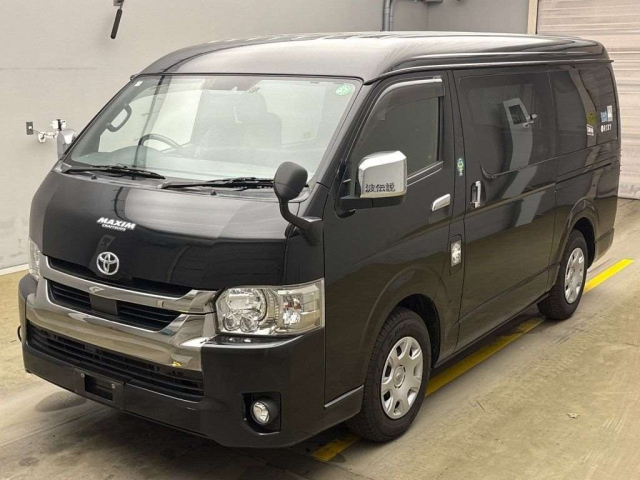 TOYOTA HIACE VAN 2020