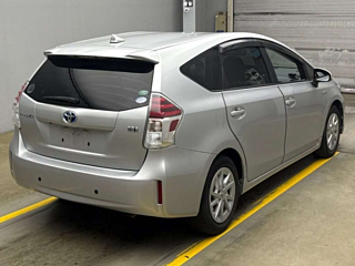 TOYOTA PRIUS ALPHA 2014