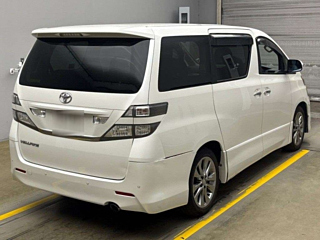 TOYOTA VELLFIRE 2010