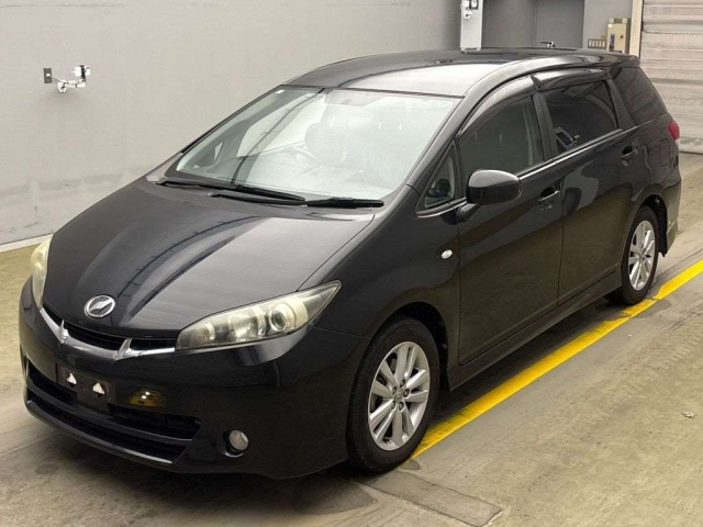 TOYOTA WISH 2011