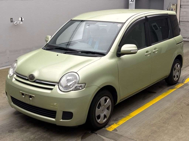 TOYOTA SIENTA 2010