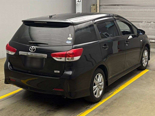 TOYOTA WISH 2011