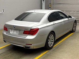 BMW 7 SERIES 2011