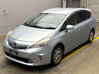 TOYOTA PRIUS ALPHA 2012